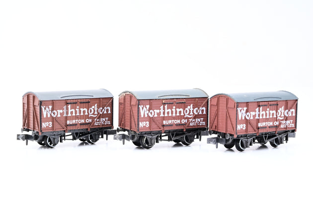 Peco N Gauge Rake of 3 PO Ventilated Vans 'Worthington' All No.3 - Unboxed