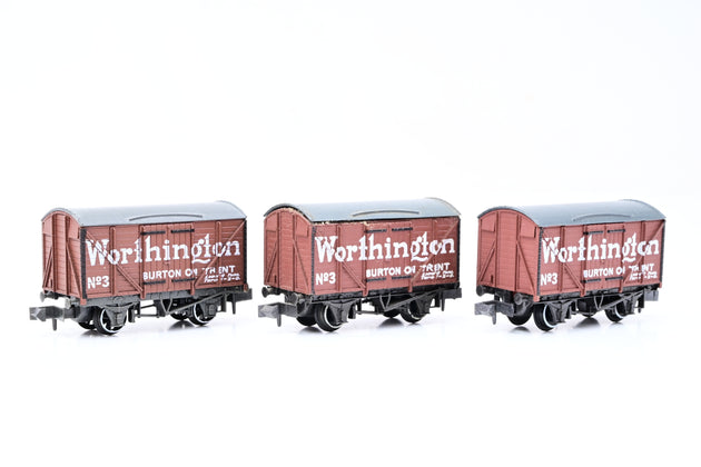 Peco N Gauge Rake of 3 PO Ventilated Vans 'Worthington' All No.3 - Unboxed