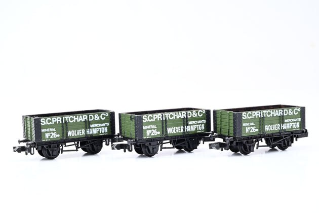 Graham Farish N Gauge Rake of 3 'S.C.Prichard & Sons' PO Wagons - Unboxed