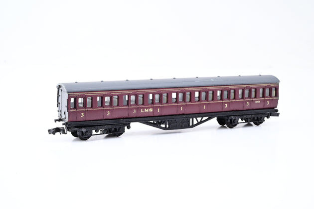 Graham Farish N Gauge Rake of 4 LMS Suburban Coaches, 2 x 3rd Brake, 2x Composite - Unboxed