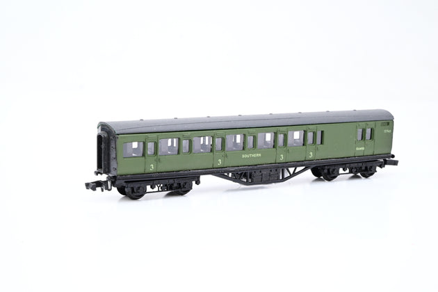 Graham Farish N Gauge Rake of 3 Southern Corridor Coaches 2 x 3rd Brake, 1 x Composite - Unboxed