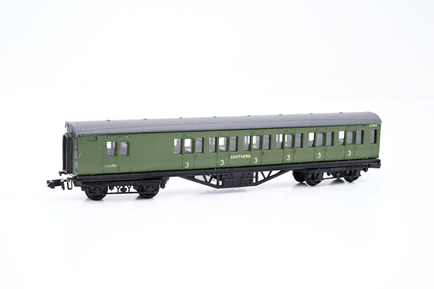 Graham Farish N Gauge Rake of 3 Southern Corridor Coaches 2 x 3rd Brake, 1 x Composite - Unboxed