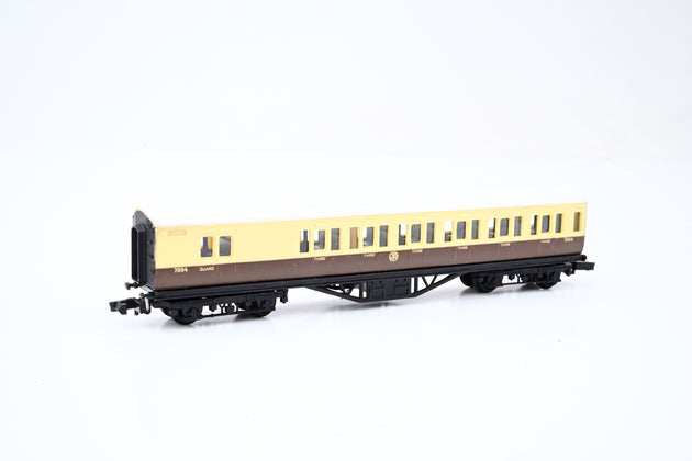 Graham Farish N Gauge Rake of 4 GWR Corridor Coaches, 3 x Composite Corridor & 1 x 3rd Brake - Unboxed