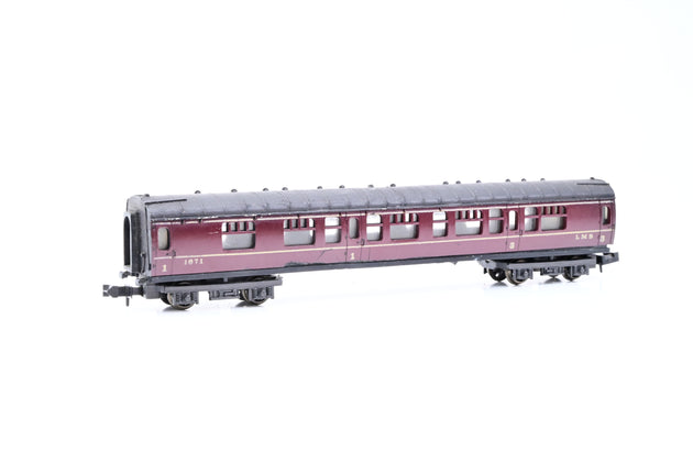 Minitrix N Gauge BR Mk1 Composite Coach in LMS Maroon No.1671 - Boxed
