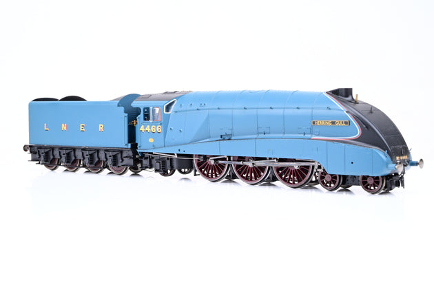 Hornby OO Gauge R2805XS LNER 4-6-2 Class A4 'Herring Gull' No.4466 - DCC Sound. Boxed