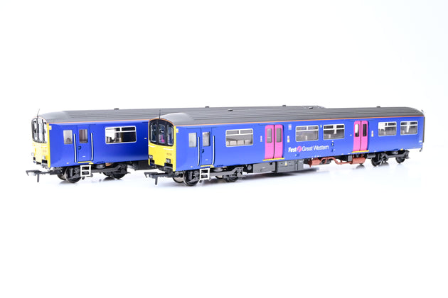 Bachmann OO Gauge 32-927 Class 150/1 DMU First Great Western No.150128 - Boxed