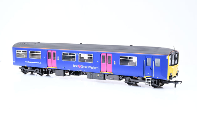 Bachmann OO Gauge 32-927 Class 150/1 DMU First Great Western No.150128 - Boxed