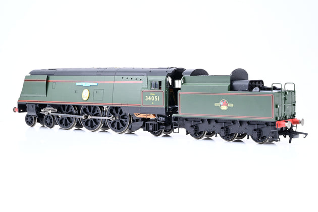 Hornby OO Gauge R2384 BR Green Late Crest West Country Class 'Winston Churchill' No.34051 - Boxed