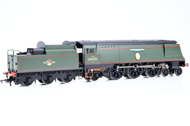 Hornby OO Gauge R2384 BR Green Late Crest West Country Class 'Winston Churchill' No.34051 - Boxed