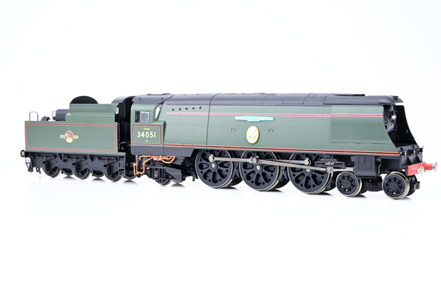 Hornby OO Gauge R2384 BR Green Late Crest West Country Class 'Winston Churchill' No.34051 - Boxed