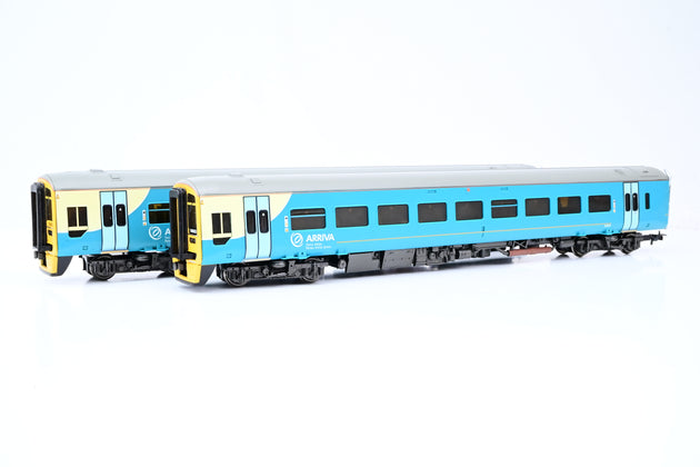 Bachmann OO Gauge 31-511 Class 158 2 Car DMU 'Arriva' No.153223 - Boxed