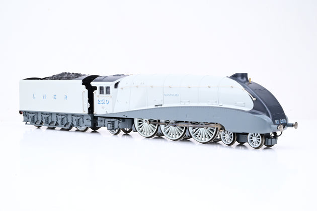 Hornby OO Gauge R2246 LNER Silver  Class A4 'Quicksilver No.2510 - Boxed
