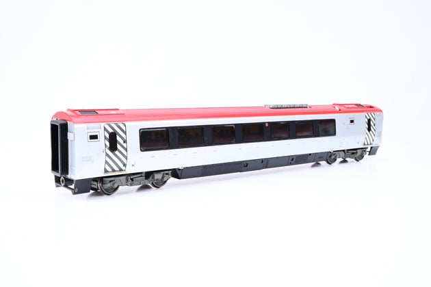 Bachmann OO Gauge 32-626 Class 221 Virgin Super Voyager 5 Car Tilt 'Louis Bleriot' No.221101 - Boxed