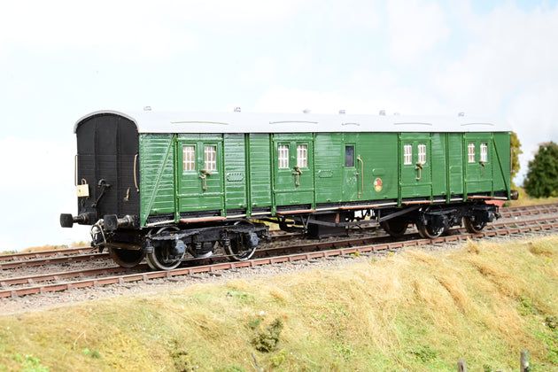 Kit Built O Gauge BR (SR) Green 50ft Bogie Guard's Van Unnumbered - Boxed