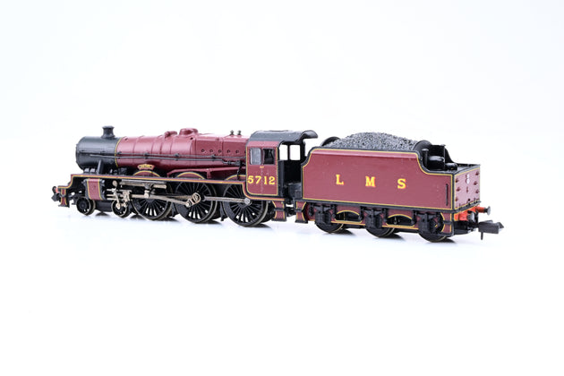 Graham Farish N Gauge 372-477 LMS Crimson Jubilee Class 6P No.5682 'Trafalgar' - Boxed