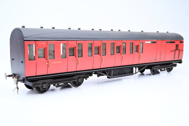 Kit Built O Gauge 7mm LNER Thompson Pair of Suburban Coaches 1 Composite 1 Brake BR Carmine No.E874303 & E80416E - Unboxed