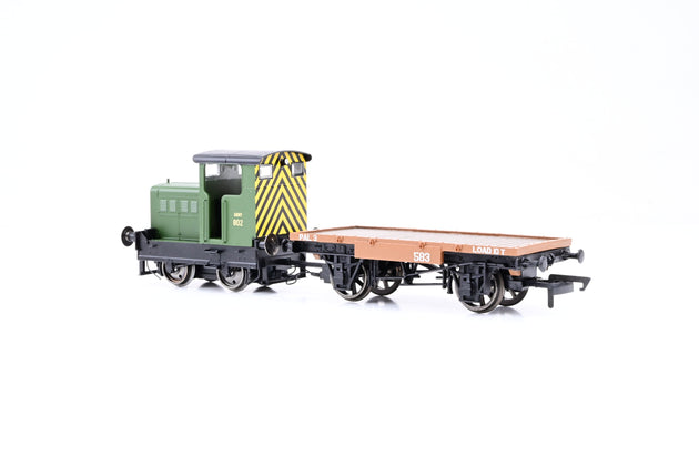 Hornby OO Gauge R3706 Ruston & Hornsby 48DS w/ Flatbed Wagon Army No.802 - Boxed