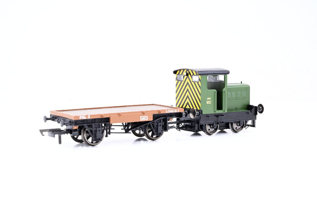 Hornby OO Gauge R3706 Ruston & Hornsby 48DS w/ Flatbed Wagon Army No.802 - Boxed