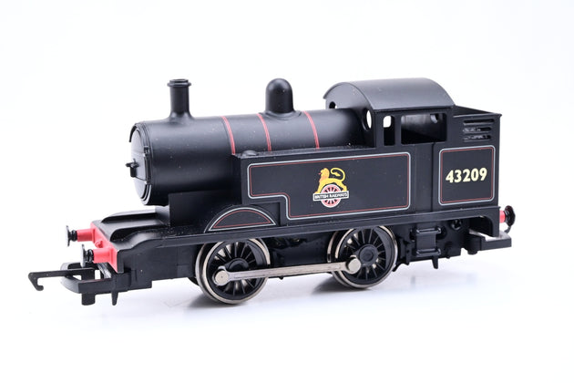 Hornby OO Gauge R2877 BR Lined Black 0-4-0T Industrial Tank Engine No.43209 - Boxed