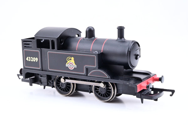 Hornby OO Gauge R2877 BR Lined Black 0-4-0T Industrial Tank Engine No.43209 - Boxed