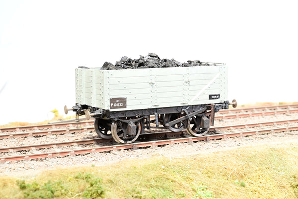 Kit Built O Gauge BR Grey 10T 7-Plank Open Wagon w/ Load No.P101322 - Boxed
