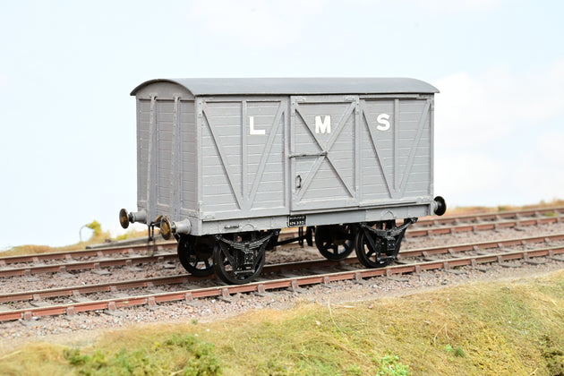 Kit Built O Gauge LMS Grey Slding Door Covered Goods Van No.114352 - Aftermarket Box