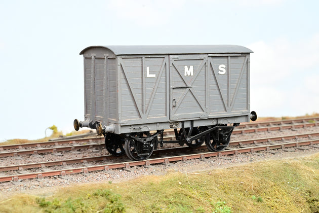 Kit Built O Gauge LMS Dark Grey Sliding Door Covered Goods Van No.114351 - Aftermarket Box
