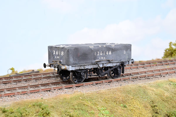 Kit Built O Gauge LMS Grey 8T Three Plank Drop Side Wagon w/ Tarpaulin Cover No.136148 - Boxed