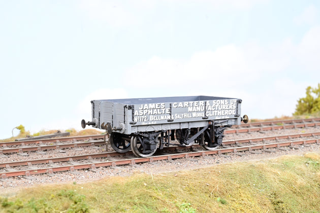 Kit Built O Gauge 'James Carter & Sons Asphalte, Clitheroe' Grey 3-Plank Open Wagon - Unboxed