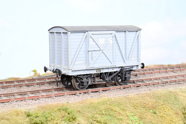 Kit Built O Gauge LMS Grey Sliding Door Covered Goods Van No.60172 - Unboxed