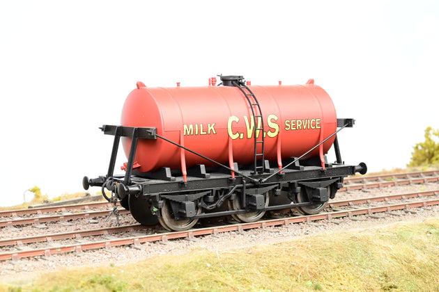 Dapol O Gauge 7F-031-002 6 Wheel Milk Tanker CWS Red - Boxed