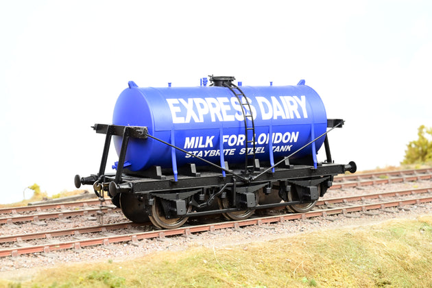 Dapol O Gauge 7F-031-001 6 Wheel Milk Tanker Express Daries Blue - Boxed