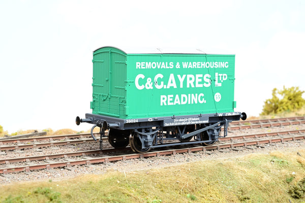 Dapol O Gauge 7F-037-012 GWR Dark Grey Conflat w/ C&G Ayres Ltd Container No.39024 - Boxed
