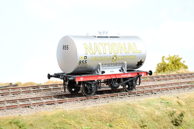 Dapol O Gauge 7F-062-004 National Benzole Silver & Red Class A Anchor Mounted Tank Wagon No.855 - Boxed