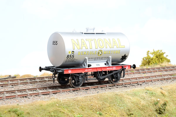 Dapol O Gauge 7F-062-004 National Benzole Silver & Red Class A Anchor Mounted Tank Wagon No.855 - Boxed
