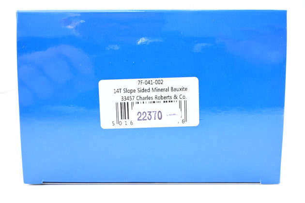 Dapol O Gauge 7F-041-002 'Charles Roberts & Co.' Bauxite 14T Slope Sided Mineral Tank Wagon No.33457 - Boxed