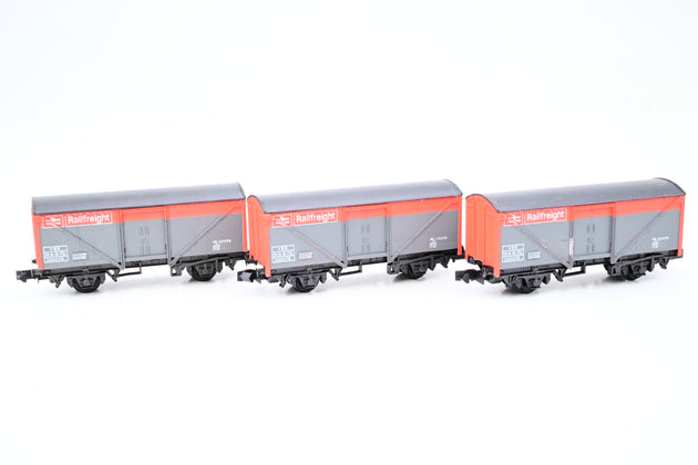 Peco N Gauge Rake of 3 Railfreight VBB Vans No.200278 - Unboxed