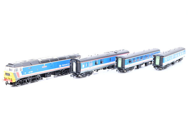 Graham Farish N Gauge 370-430 'Capital Connection' Train Pack w/ NSE Class 47 No.47581 'Great Eastern' + 3 Coahces - Collector's Edition, Boxed