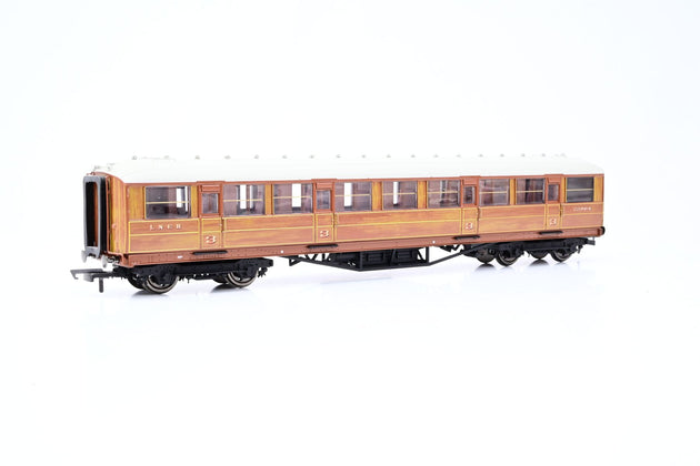 Hornby OO Gauge R4828 LNER 61ft 6in Corridor 3rd Class Coach No.23864 - Boxed