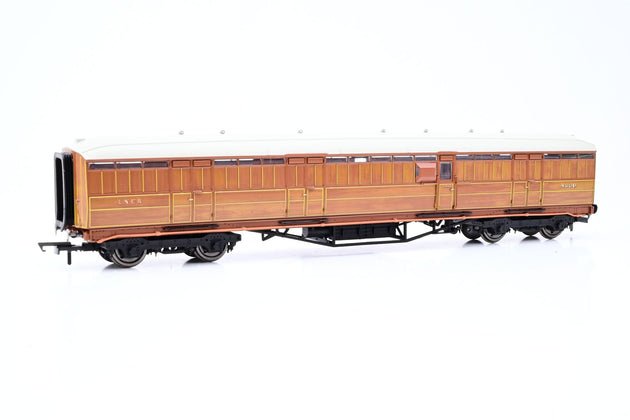 Hornby OO Gauge R40456 LNER Gresley Passenger Brake Van No.4239 - Boxed