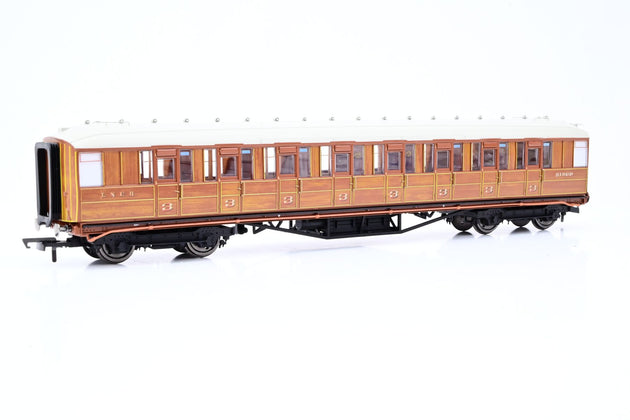 Hornby OO Gauge R40453 LNER Gresley Corridor 3rd Class Coach No.31869 - Boxed