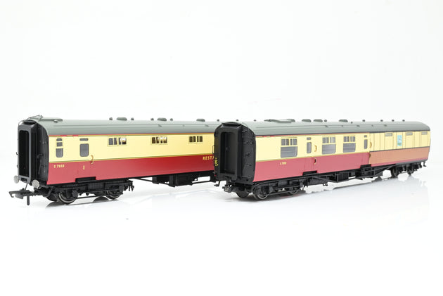 Hornby OO Gauge R40470 BR 'White Horse' Coach Twin Pack - Boxed