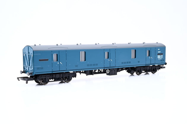 Hornby OO Gauge R60091 BR Blue GUV 'General Utility Van' No.E86327 - Boxed
