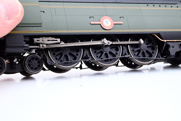 Hornby OO Gauge R3649 4-6-2 Merchant Navy Class No.35029 'Ellerman Lines' - Boxed