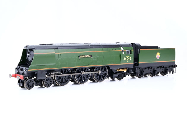 Hornby OO Gauge R30114 BR Green West Country Class No.34046 'Braunton'