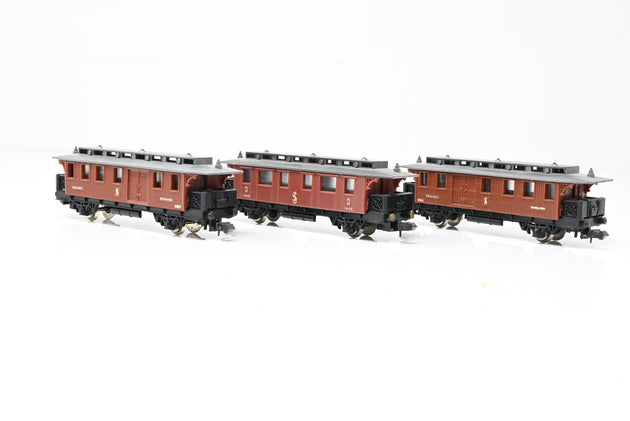Lima N Gauge Rake of 3 Swedish Railways 3rd Class & Baggage Post 4 Wheel Coaches - Unboxed