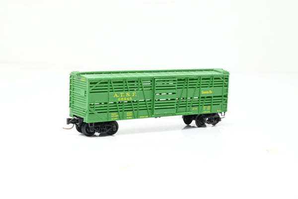 Micro Trains N Gauge Santa Fe Green Stock Car No.68845 - Boxed