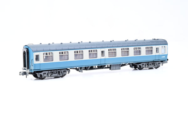 Graham Farish N Gauge 374-062D BR Blue & Grey Mk1 SK Corridor Second Coach No.E25898 - Factory Weathered, Boxed