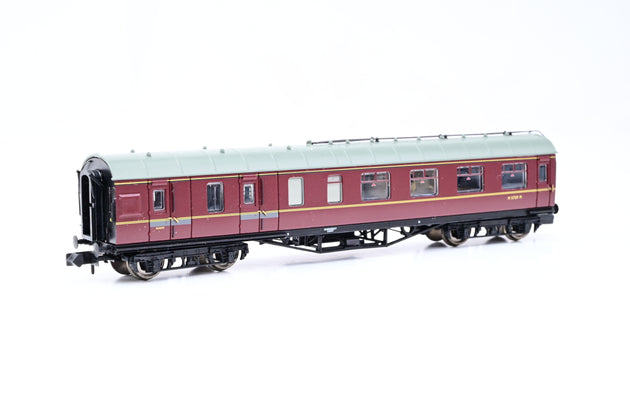 Graham Farish N Gauge 374-827 BR Maroon Stanier Brake Second Coach No.M5789M - Boxed