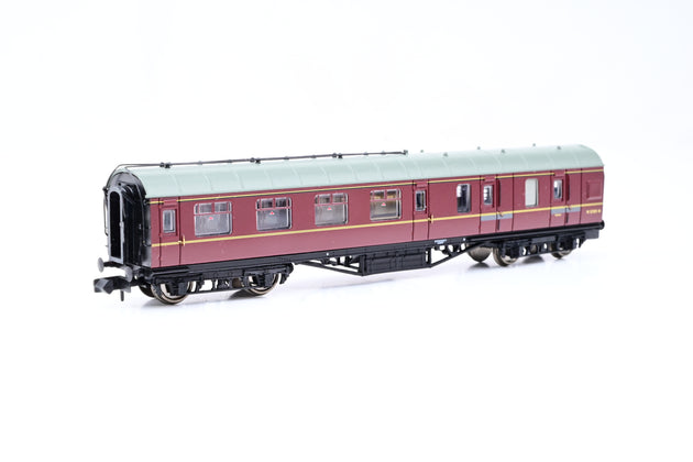 Graham Farish N Gauge 374-827 BR Maroon Stanier Brake Second Coach No.M5789M - Boxed